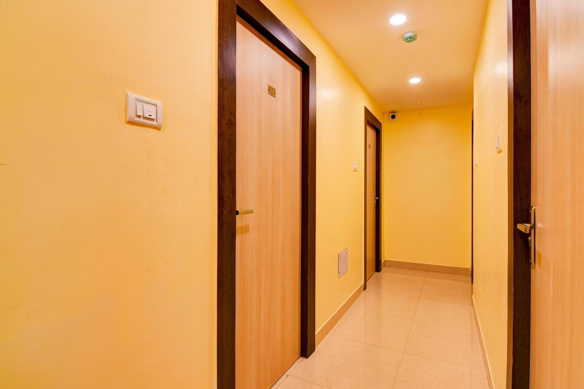 Hotel O Bypass View Kalkutta Exterior foto